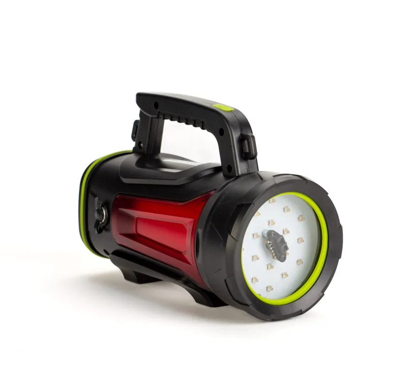 Vue d'ensemble du coffret professionnel Novacika contenant les flacons et la lampe UV